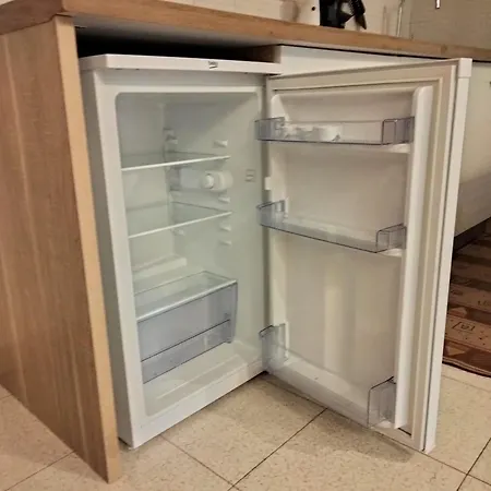 Monolocale Con Veranda E Giardino A Apartament *