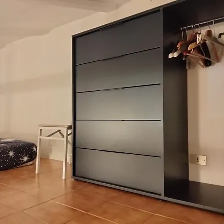 Monolocale Con Veranda E Giardino A