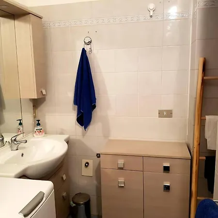 Appartamento Monolocale Con Veranda E Giardino A Rio Marina