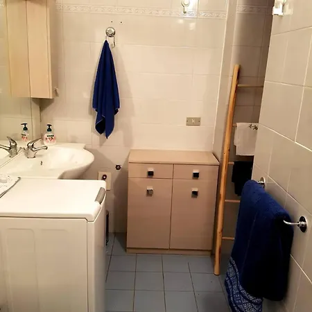 Appartamento Monolocale Con Veranda E Giardino A Rio Marina