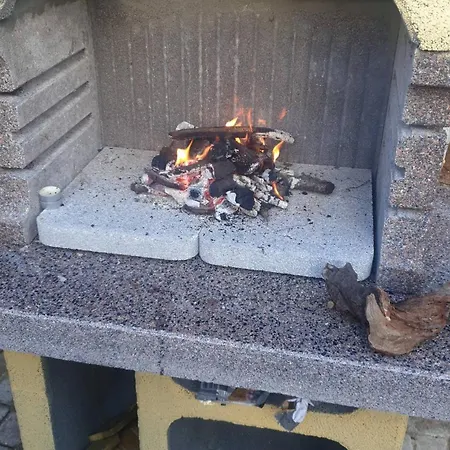 Appartamento Monolocale Con Veranda E Giardino A