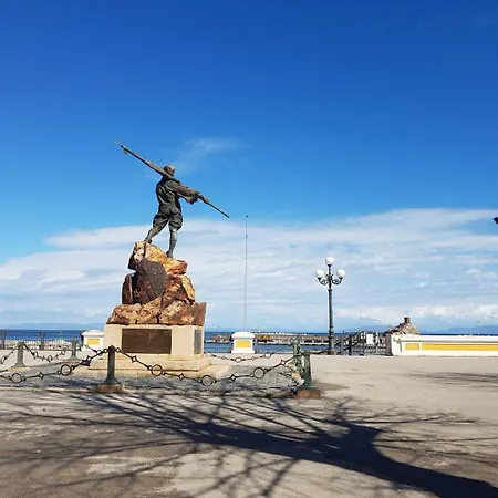 아파트 Monolocale Con Veranda E Giardino A