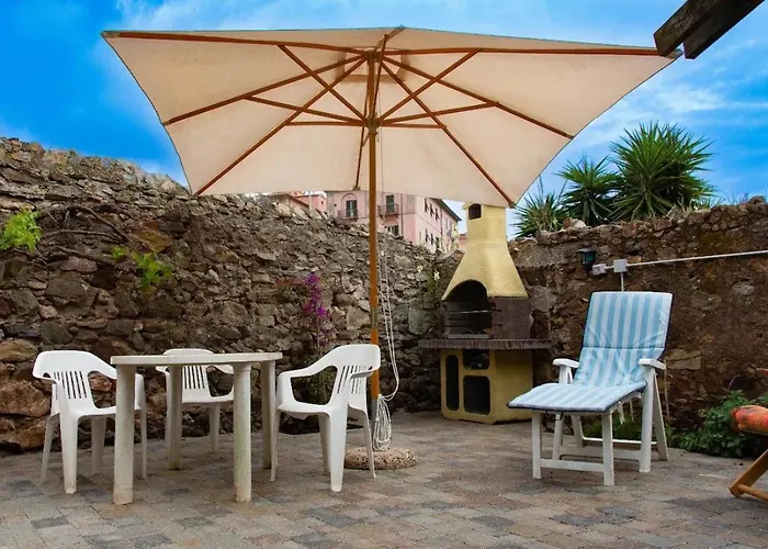 Monolocale Con Veranda E Giardino A